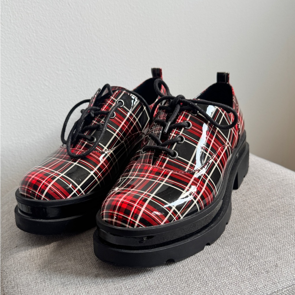 Jessica Simpson Red and Black Plaid Oxfords
